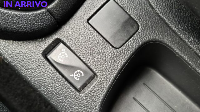 RENAULT Clio usata, con Servosterzo