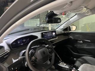 PEUGEOT 208 usata, con Luci diurne LED