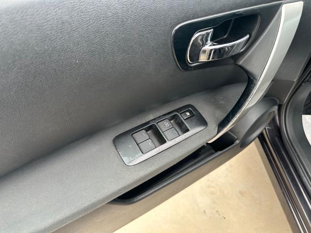 NISSAN Qashqai usata, con USB