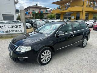 VOLKSWAGEN Passat usata, con Airbag laterali