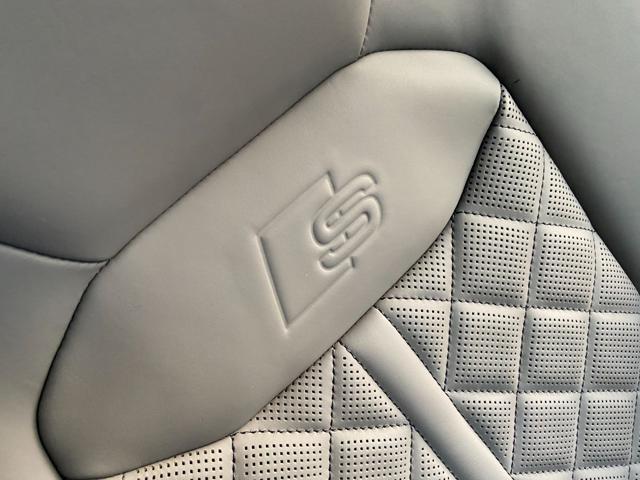AUDI Q8 usata, con Freno di stazionamento elettrico