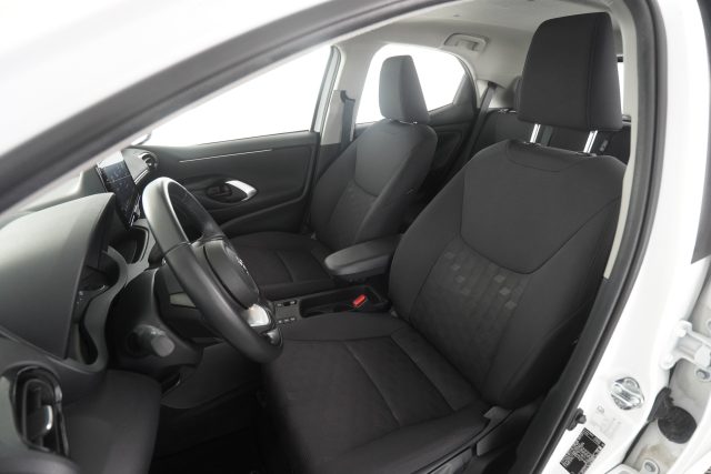 TOYOTA Yaris usata 2