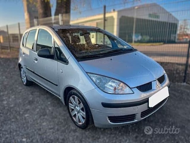 MITSUBISHI Colt usata, con ABS