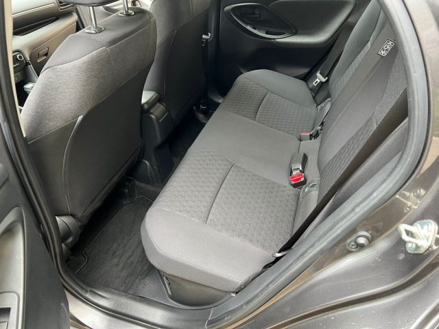 TOYOTA Yaris usata 15