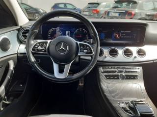 MERCEDES-BENZ E 220 usata, con Autoradio
