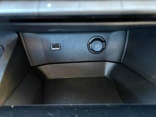 PEUGEOT 3008 usata, con Fendinebbia