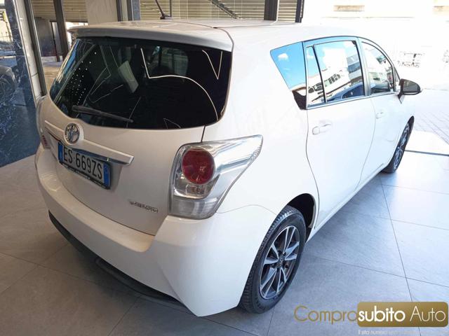 TOYOTA Verso usata, con Autoradio