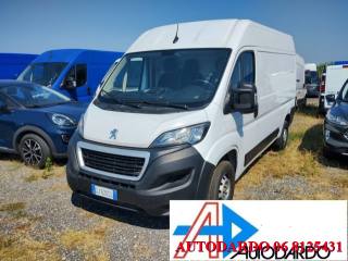 PEUGEOT Boxer usata, con Airbag