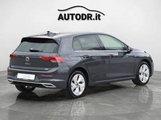 VOLKSWAGEN Golf usata, con Touch screen