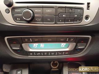 RENAULT Scenic usata 23