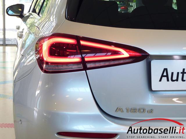 MERCEDES-BENZ A 180 usata, con Volante multifunzione