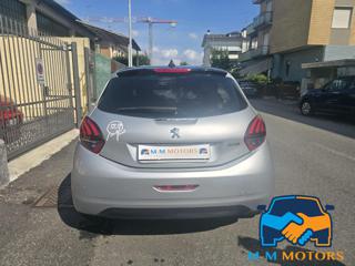 PEUGEOT 208 usata, con Autoradio