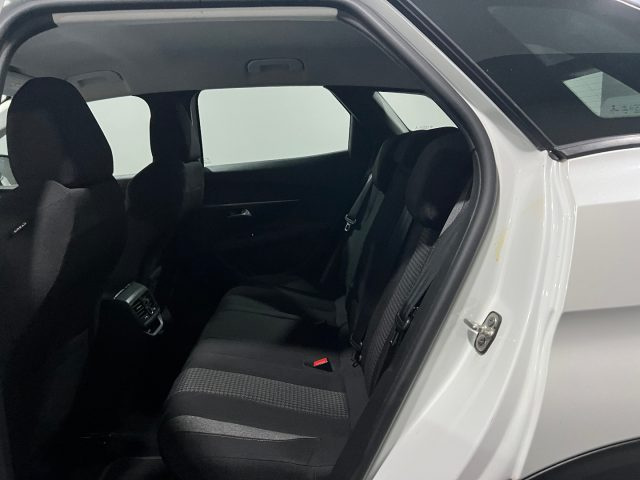 PEUGEOT 3008 usata, con Controllo automatico clima