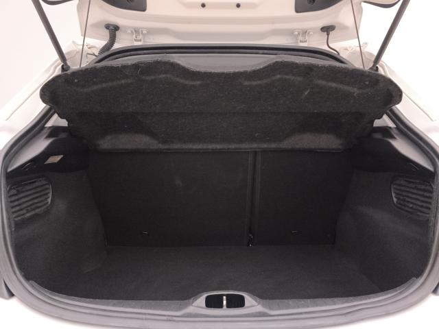 PEUGEOT 208 usata, con Autoradio digitale