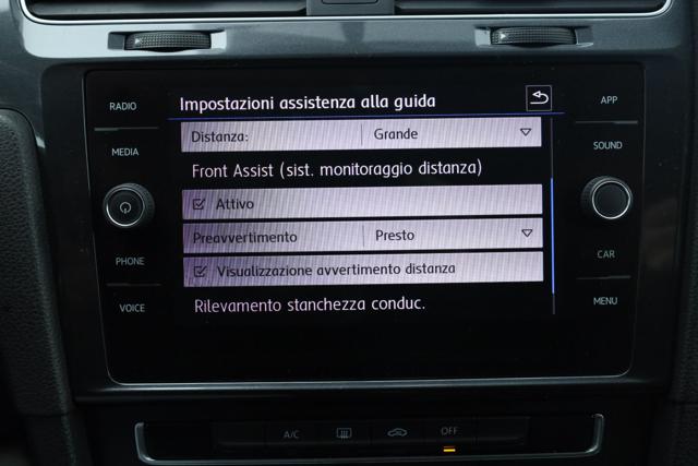 VOLKSWAGEN Golf Variant usata, con Fari bi-xeno