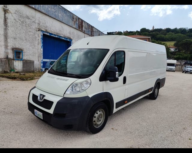 PEUGEOT Boxer usata, con Servosterzo