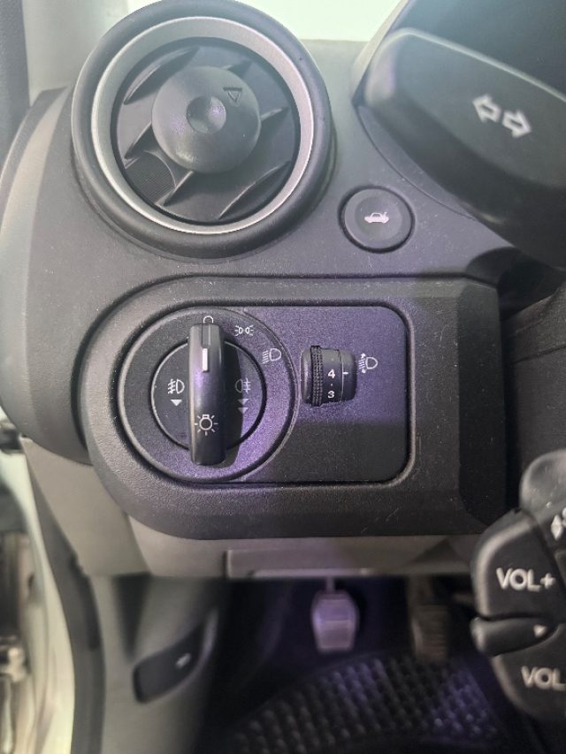FORD Fiesta usata 2