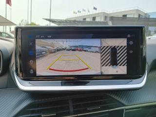 PEUGEOT 2008 usata, con Controllo automatico clima