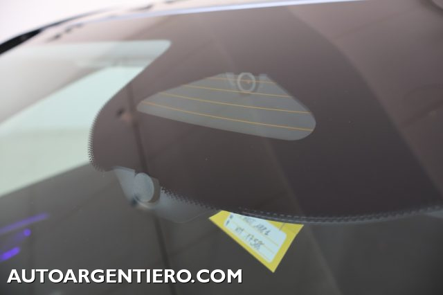 MERCEDES-BENZ C 200 usata, con Spoiler