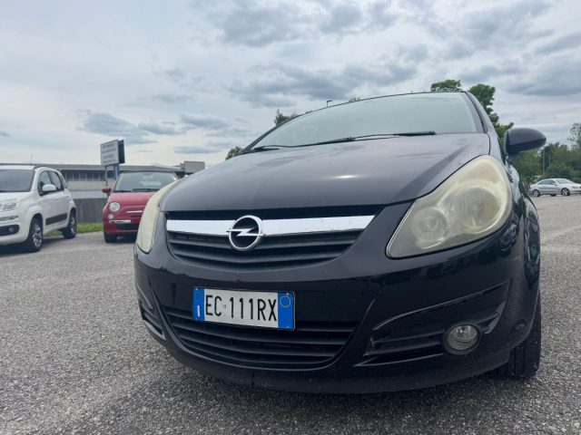 OPEL Corsa usata, con Autoradio