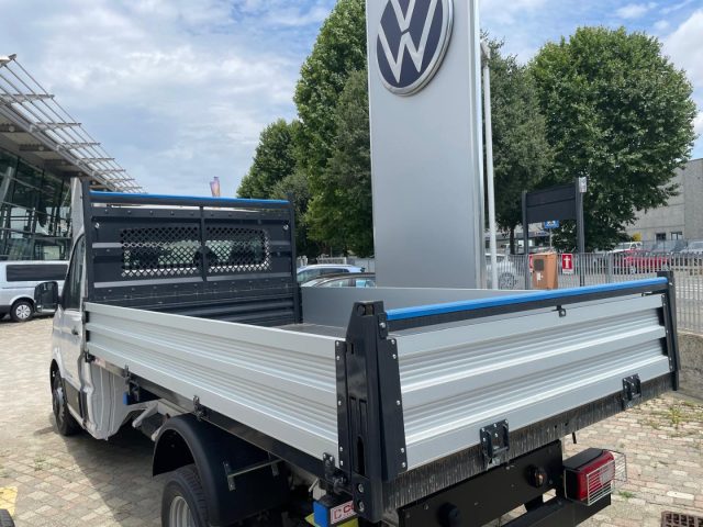 VOLKSWAGEN Crafter usata, con Airbag