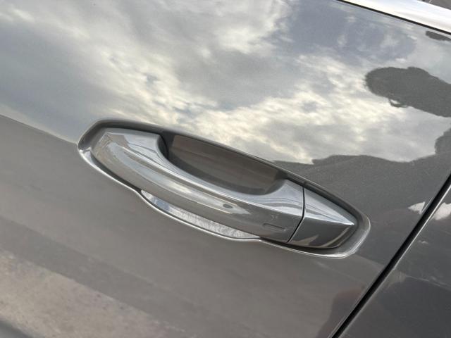AUDI Q3 usata, con Sensori di parcheggio anteriori