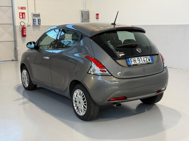 LANCIA Ypsilon usata, con ESP