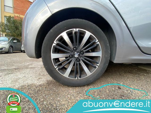 PEUGEOT 208 usata, con Vetri oscurati