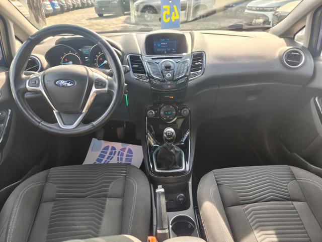 FORD Fiesta usata, con Autoradio