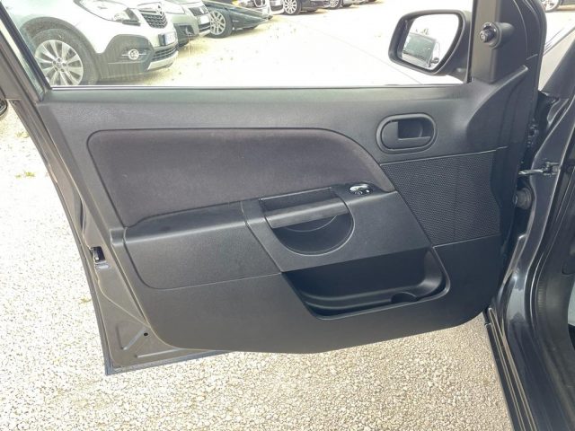 FORD Fiesta usata, con Sensore di luce