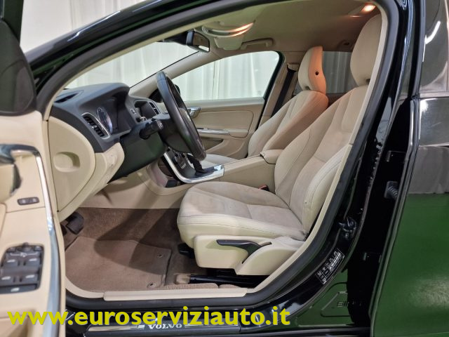 VOLVO V60 usata, con Climatizzatore automatico, 2 zone