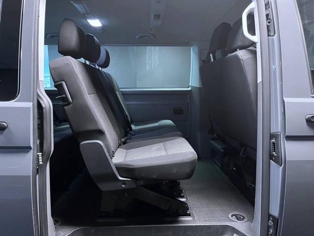 VOLKSWAGEN Caravelle usata, con Touch screen