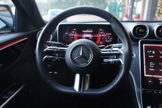 MERCEDES-BENZ C 300 usata, con Sensori di parcheggio anteriori