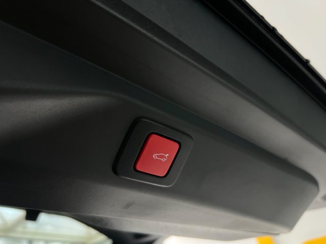 PEUGEOT 3008 usata, con Lettore CD