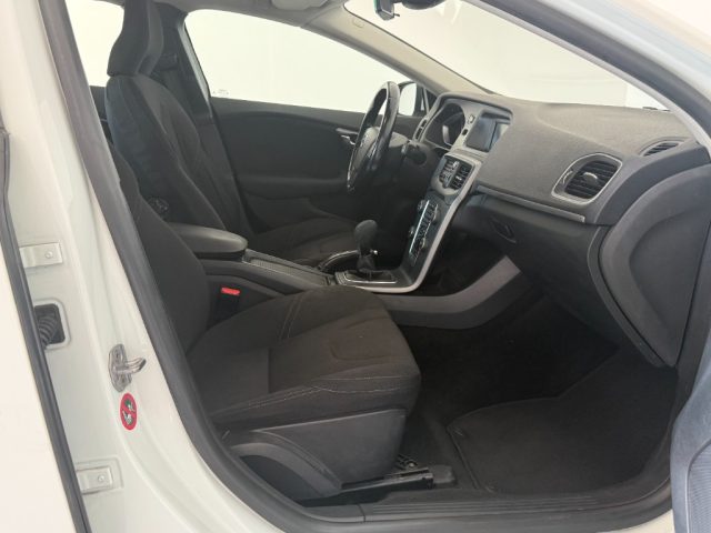 VOLVO V40 usata 16
