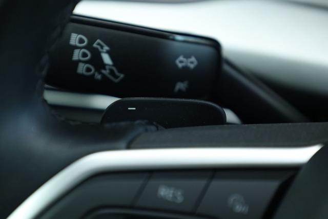 VOLKSWAGEN Golf usata, con Leve al volante