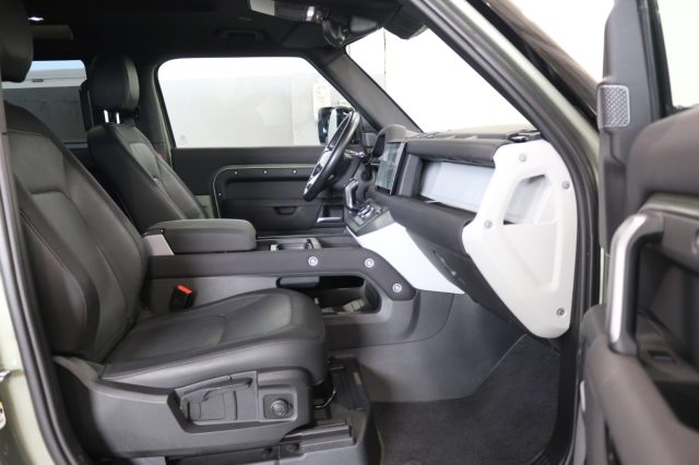 LAND ROVER Defender usata, con Frenata d