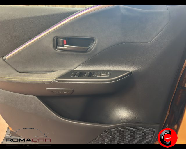 TOYOTA C-HR usata, con Fari LED