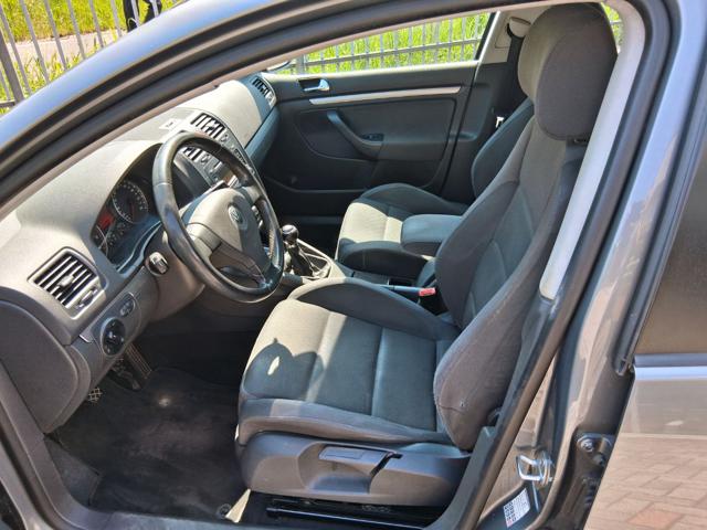 VOLKSWAGEN Golf usata, con Autoradio