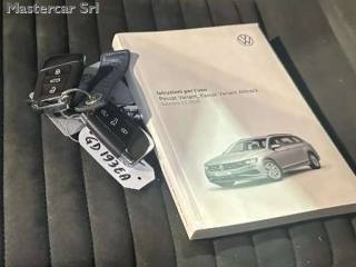 VOLKSWAGEN Passat Variant usata, con Autoradio