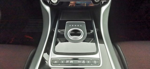 JAGUAR XE usata, con Cruise Control