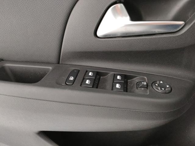 OPEL Corsa usata, con Interni in pelle