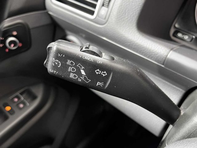VOLKSWAGEN Touran usata 29