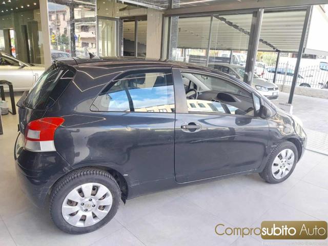 TOYOTA Yaris usata, con Alzacristalli elettrici