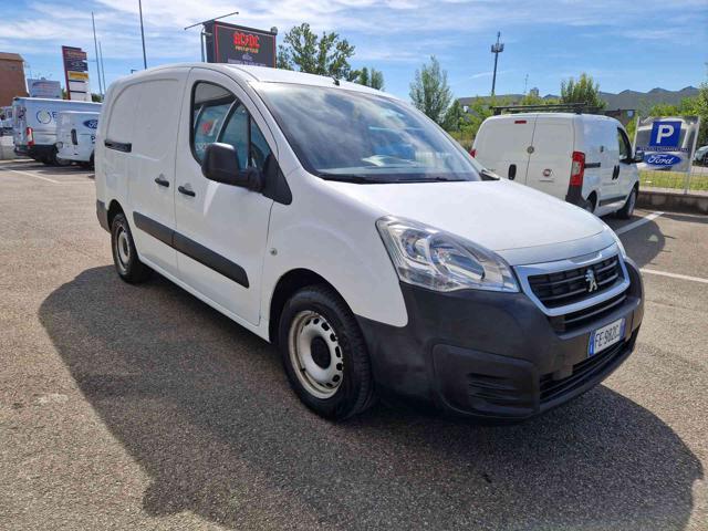 PEUGEOT Partner usata, con Autoradio