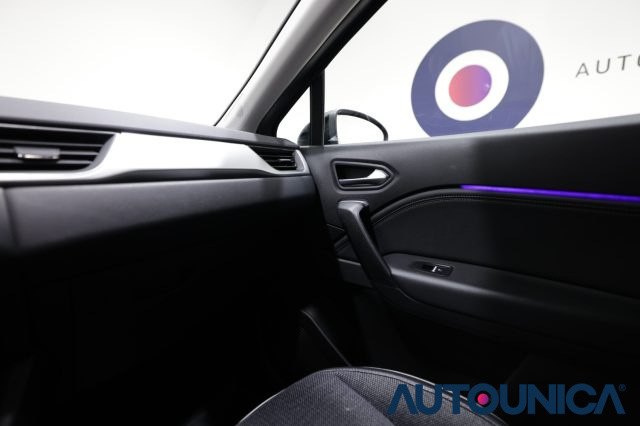 RENAULT Captur usata, con Luci diurne