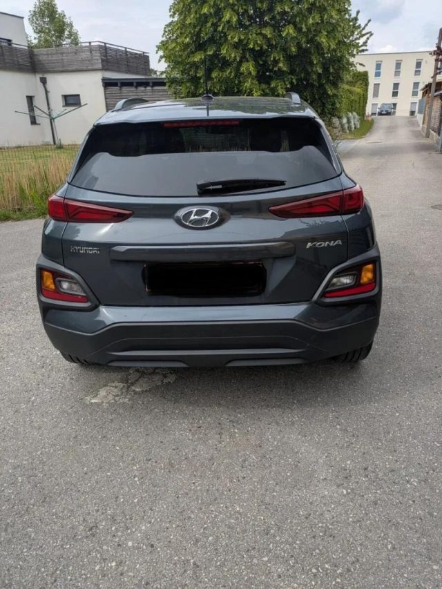 HYUNDAI Kona usata, con Autoradio