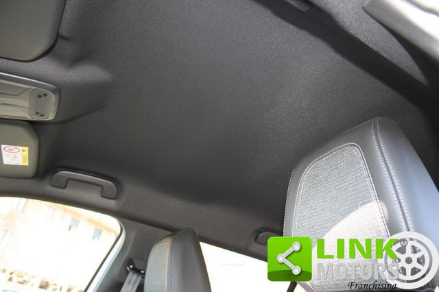 PEUGEOT 2008 usata, con USB