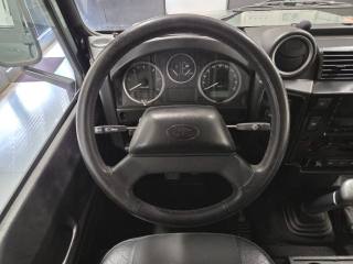LAND ROVER Defender usata, con Trazione integrale
