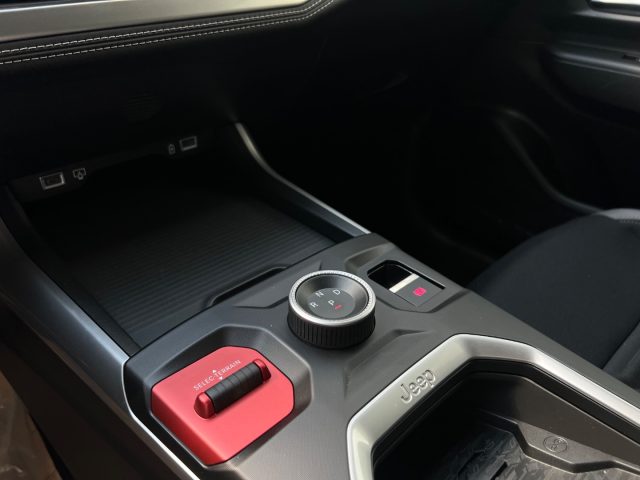 JEEP Compass usata, con Climatizzatore automatico, 2 zone